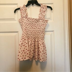 Flowered ruffled sleeve tank top